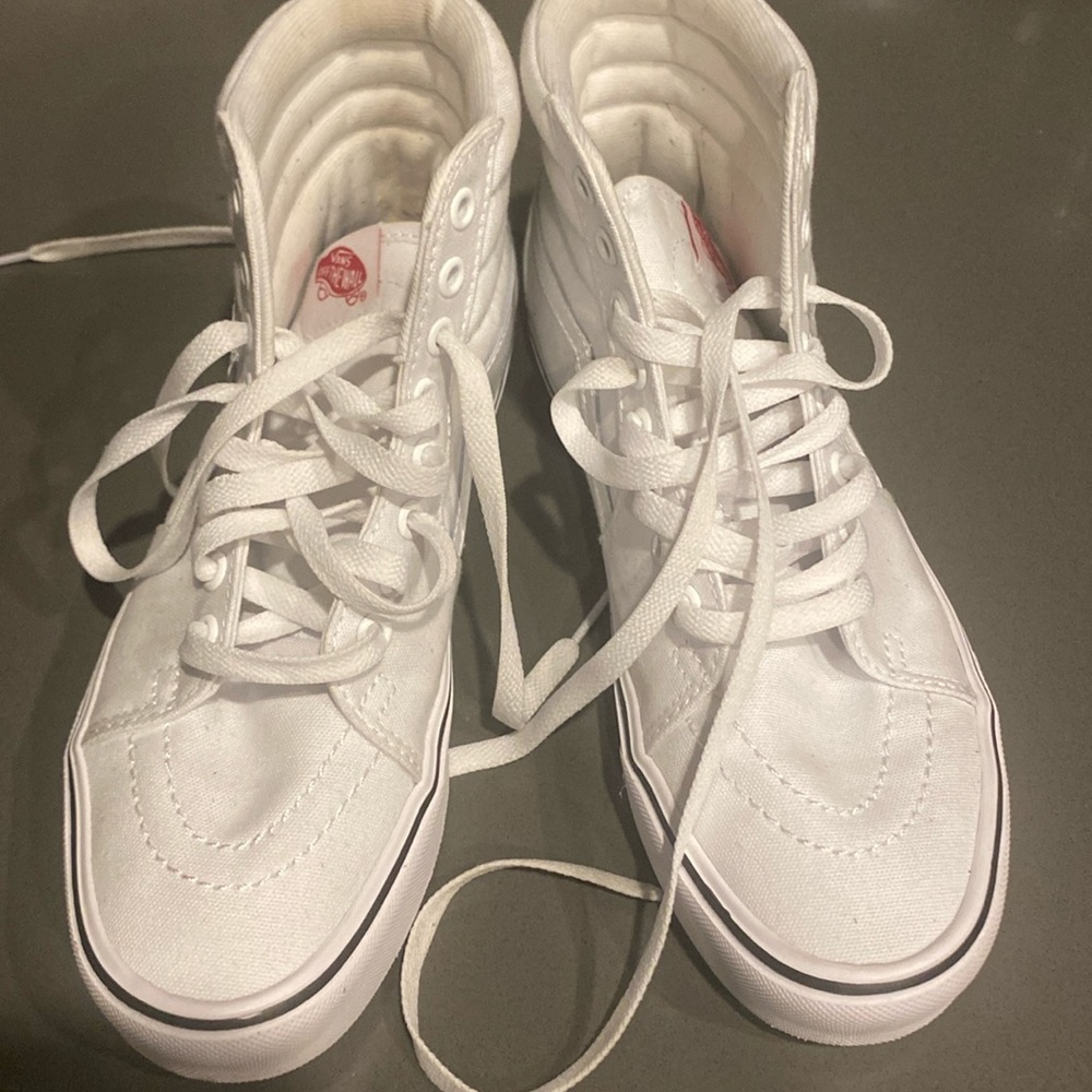 Vans high top women 8 very good condition